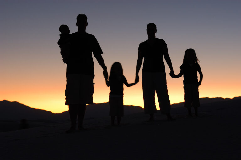 Cytaty o rodzinie – cenne mądrości o więziach rodzinnych